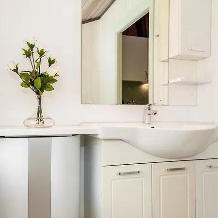 Xcviii Holiday home